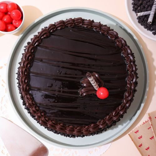 Double Choco Chip Cake – Brown Bear Bakers